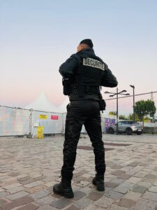 Agent de gardiennage en mission sur un chantier BTP à Bordeaux